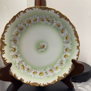 Vintage French Daisys and gold Chain T & V Limoges Gold Rimmed decor plate